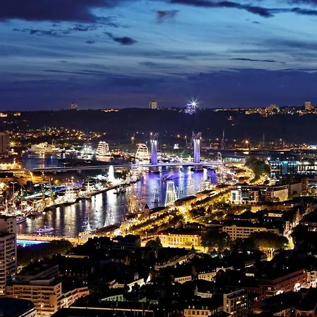 Chic Avec Parking Au Centre-ville アパート *